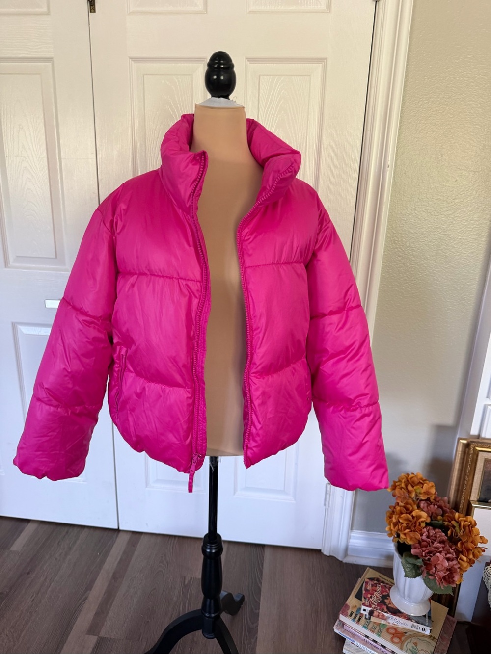 Old Navy Bright Pink Cropped Puffer Jacket